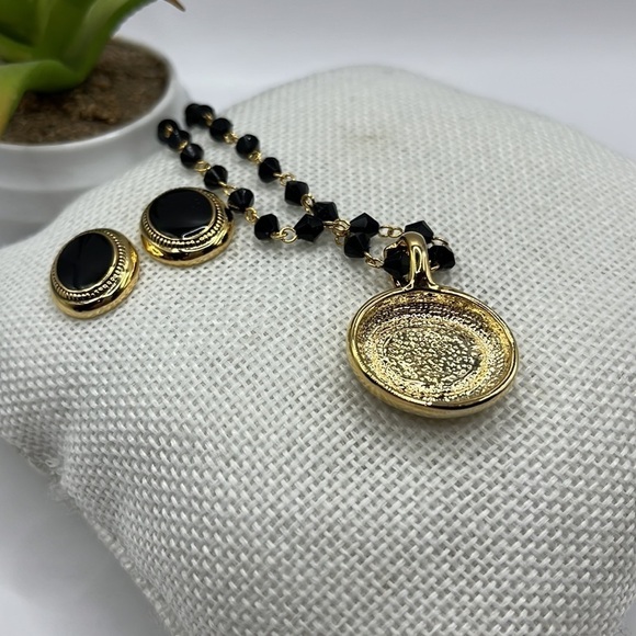 1928 Black and Gold Beaded Pendant Necklace Matching Earrings Set - Picture 9 of 10